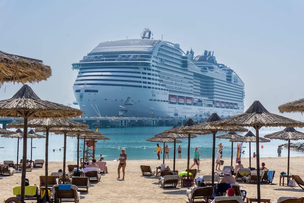 ساحل جزیره سیربنی یاس